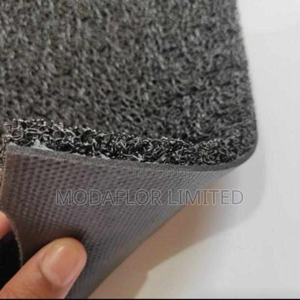 Coin Mat – Non-Slip Floor Protection - main view