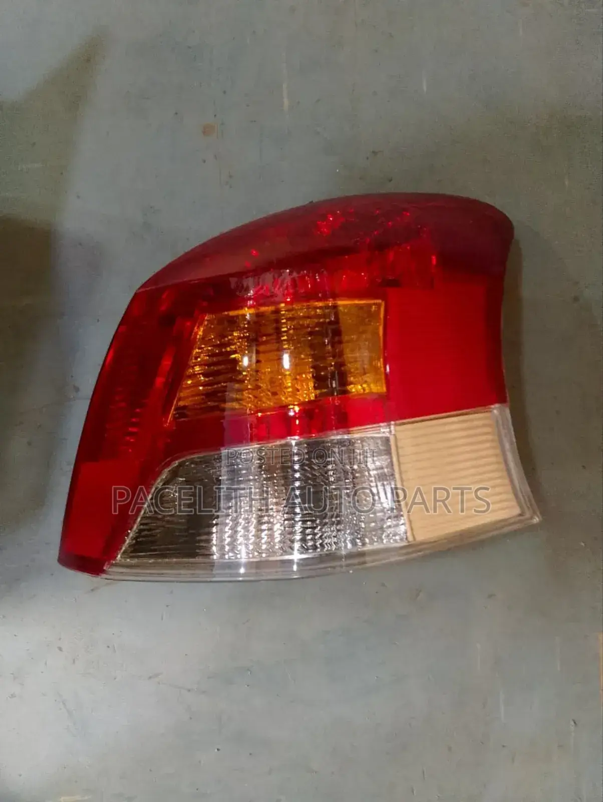 Tail Lamp Toyota Vitzyaris 2005