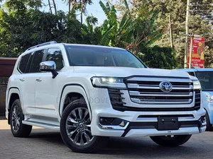 New Toyota Land Cruiser LC300 2023 White