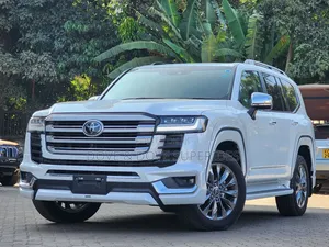 New Toyota Land Cruiser LC300 2023 White