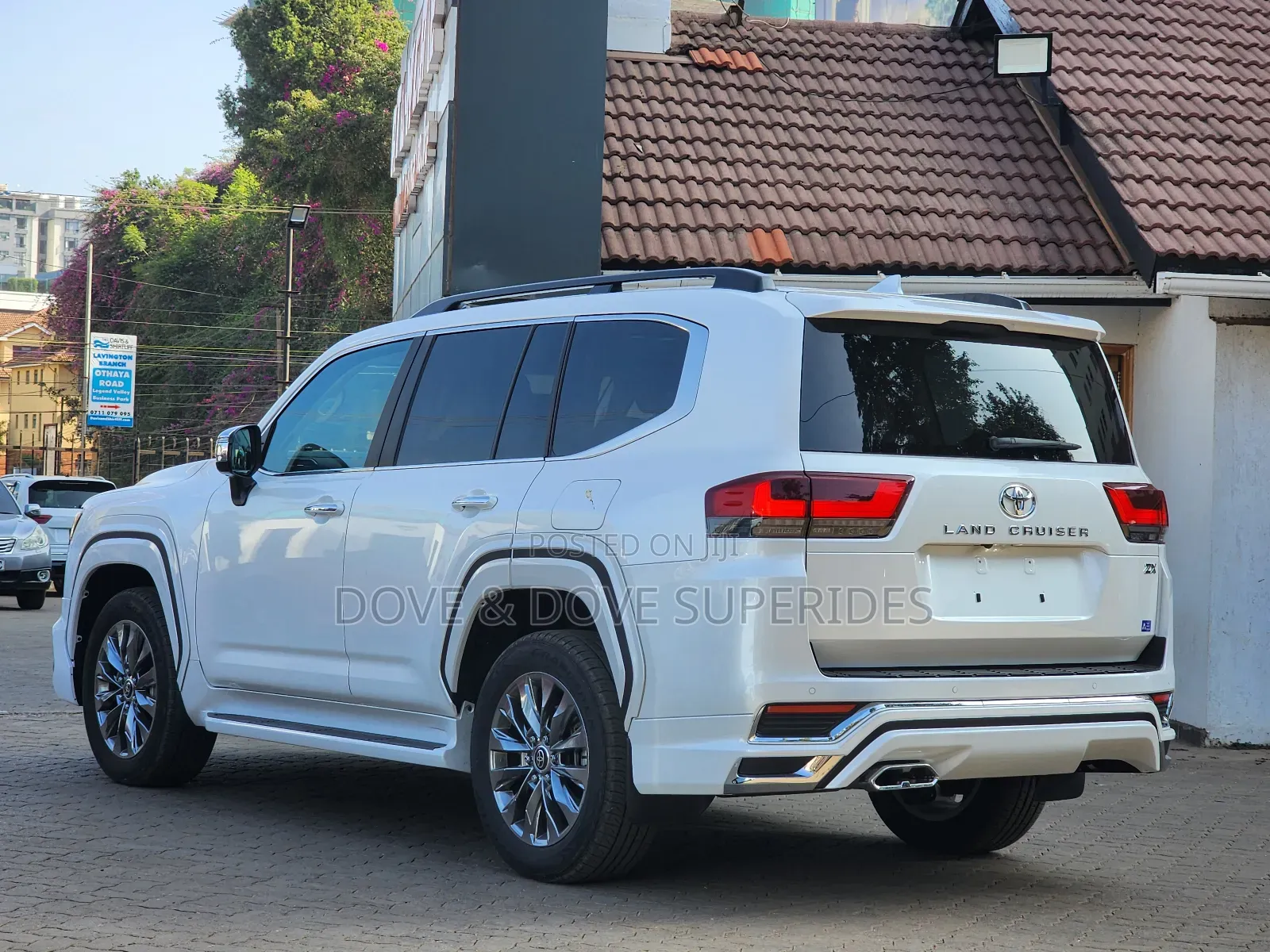 New Toyota Land Cruiser LC300 2023 White