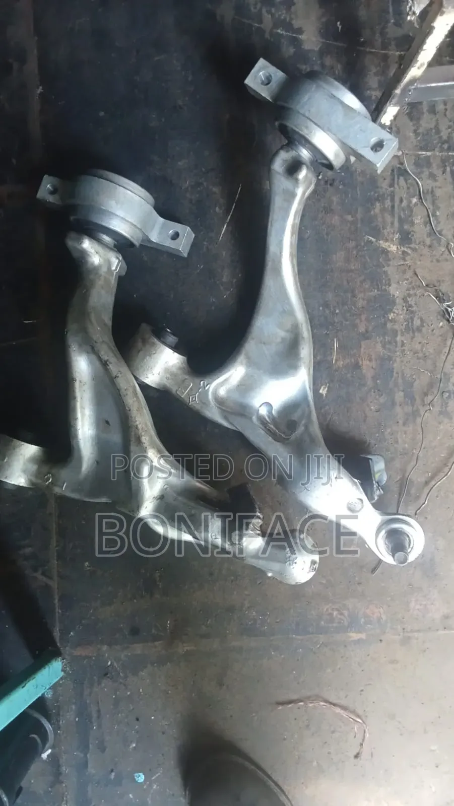 Front Control Arm Nissan Fuga