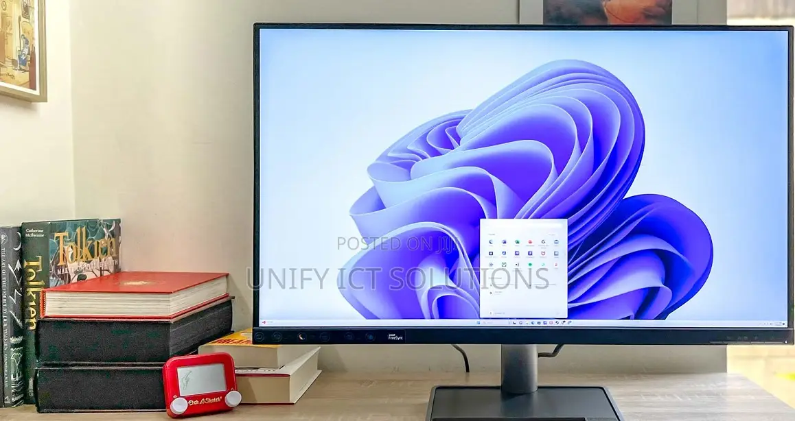 Lenovo L32p-30 31.5" Uhd Monitor + Lenovo Lc50 Webcam,