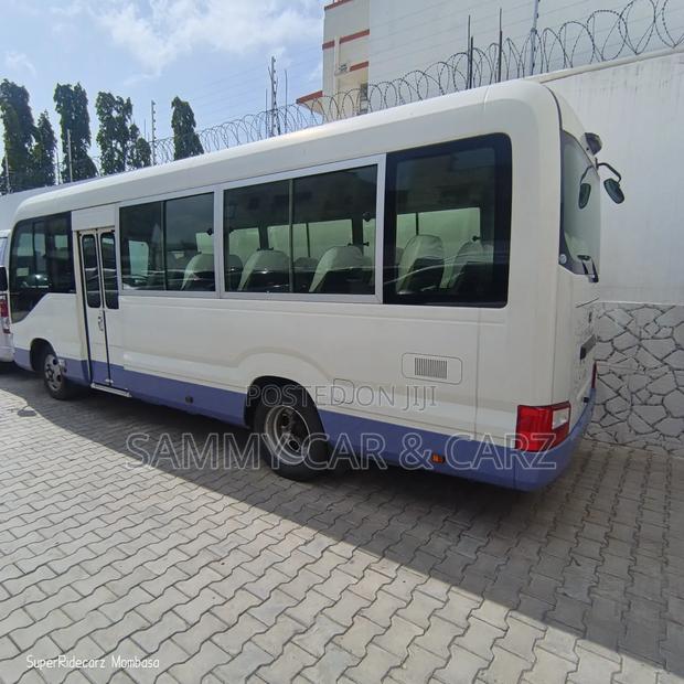 Toyota Coaster 2018 White - thumbnail 6