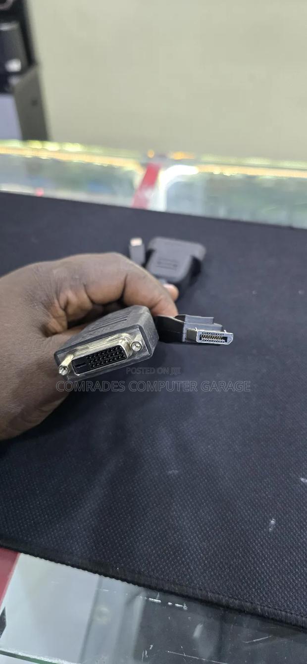 Displayport to Dvi-D Adapters - main view