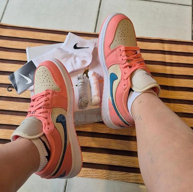 Nike Dunks SBS - main view