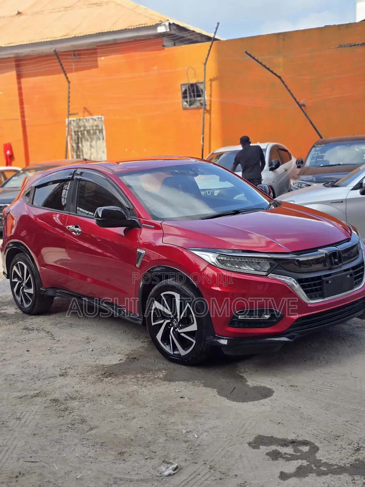 Honda Vezel 1.5 Hybrid 2WD 2020 Red