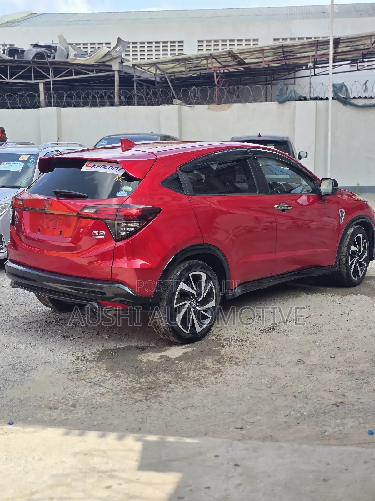 Honda Vezel 1.5 Hybrid 2WD 2020 Red