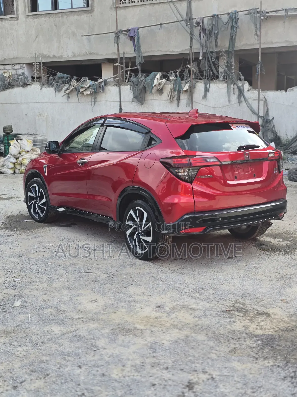 Honda Vezel 1.5 Hybrid 2WD 2020 Red