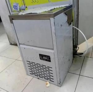 Heavy Duty 30kg Ice Cube Maker Machine - thumbnail 2