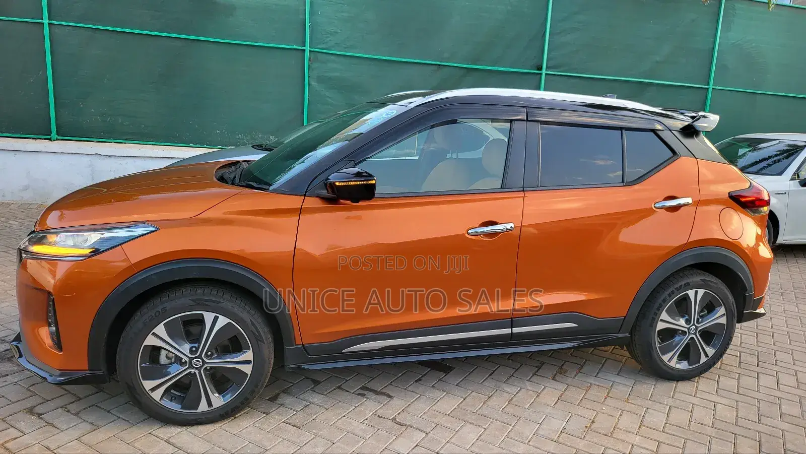 Nissan Kicks S 2020 Orange