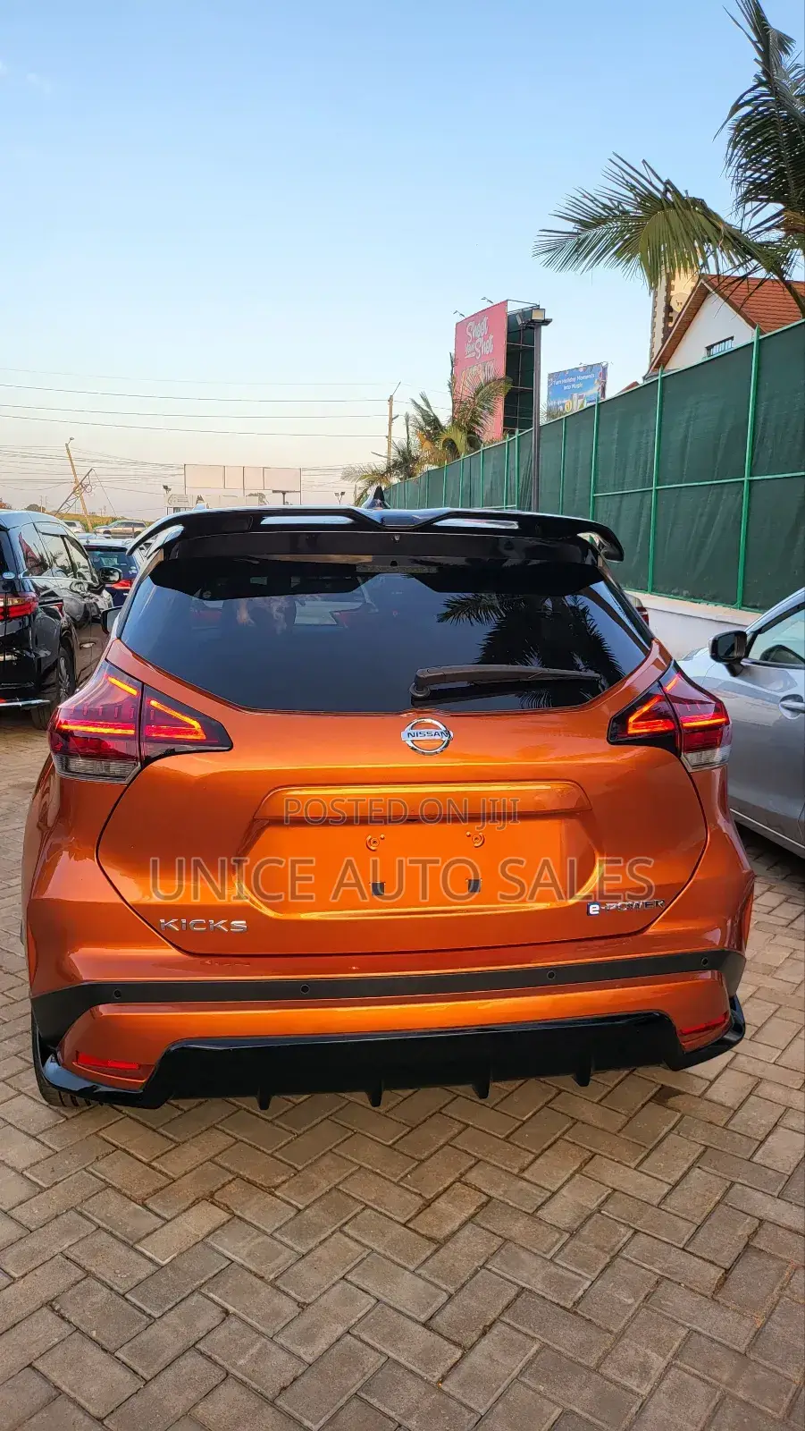 Nissan Kicks S 2020 Orange