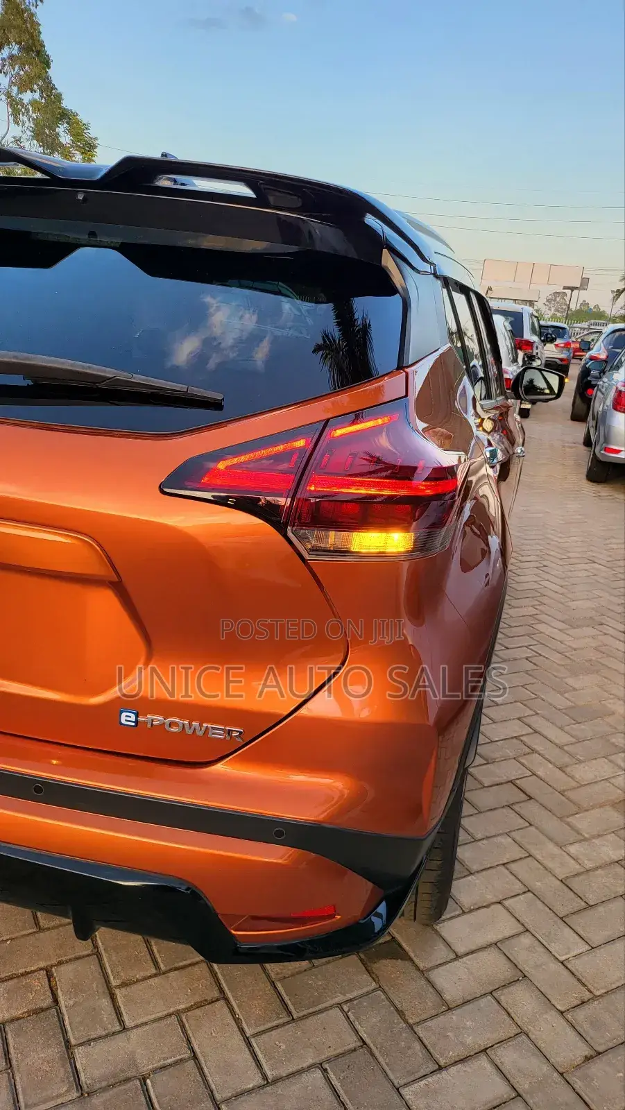 Nissan Kicks S 2020 Orange