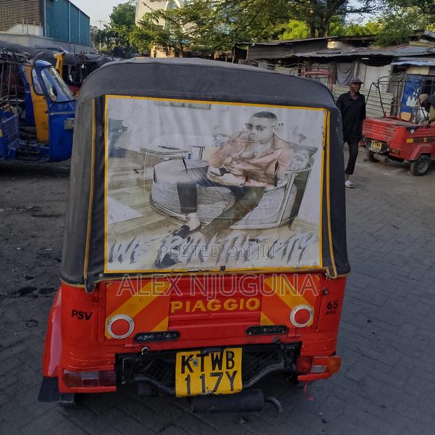 Piaggio Scooter 2019 Red - thumbnail 3