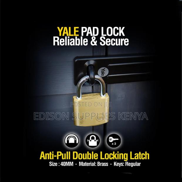 Yale Padlock 40mm Brass Essential Padlock 3 Keys Safe Security - thumbnail 4