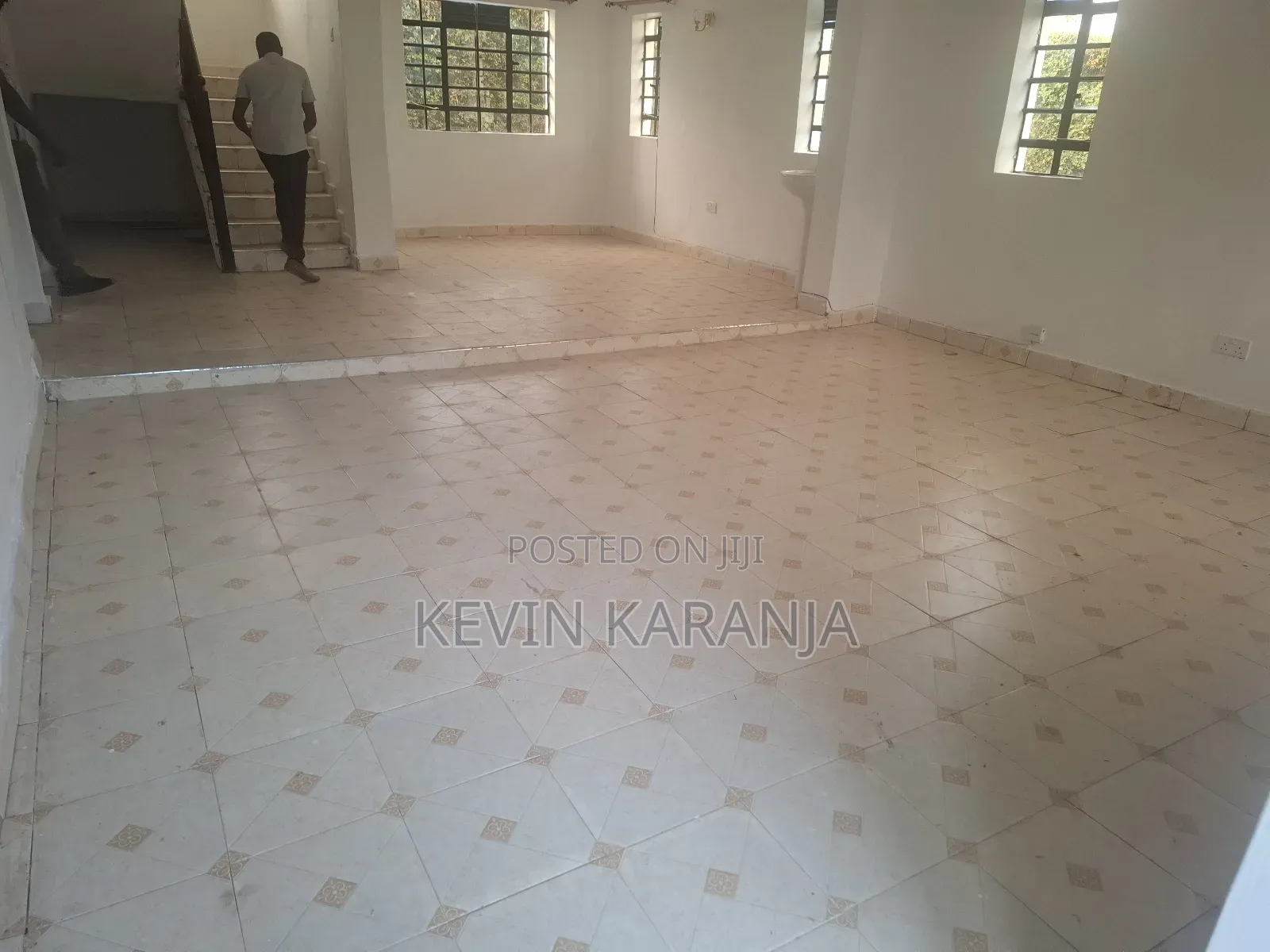 5bdrm Maisonette in County Motel, Banana for rent