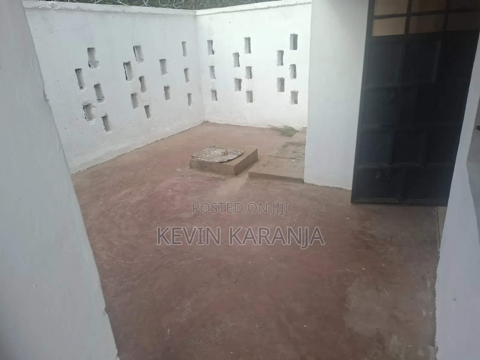 5bdrm Maisonette in County Motel, Banana for rent