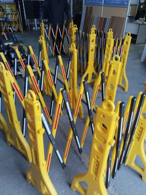 Adjustable Safety Barricade For Construction Sites