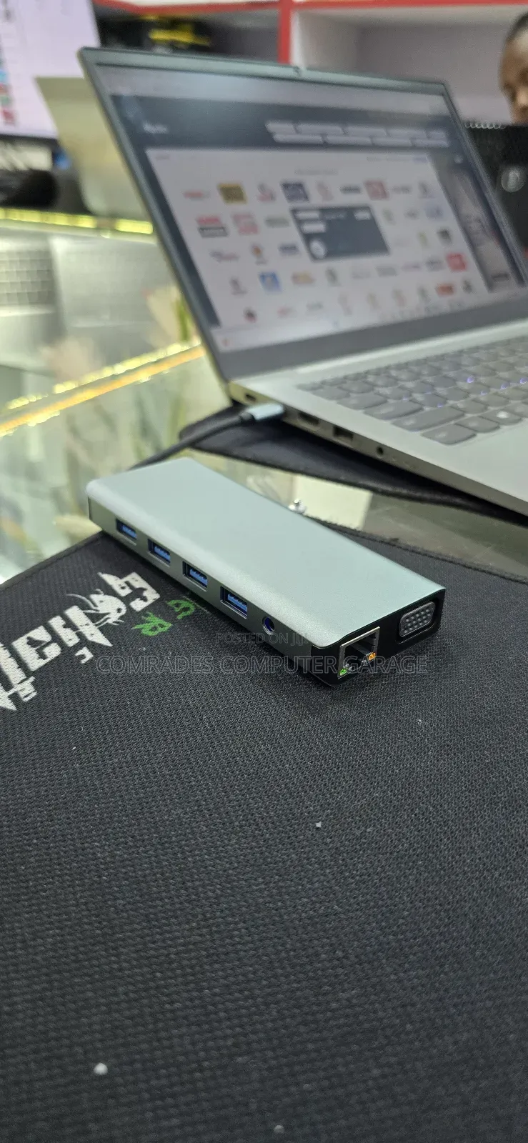 Type-C 12 in 1 Docking Station.