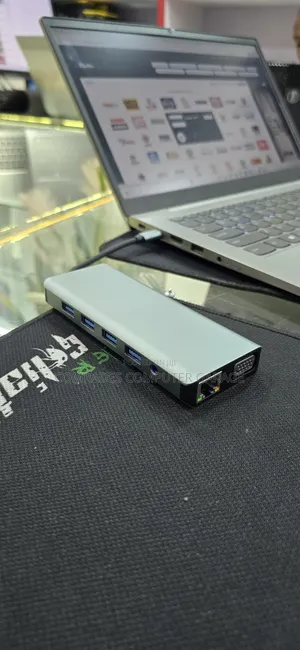 Type-C 12 in 1 Docking Station.