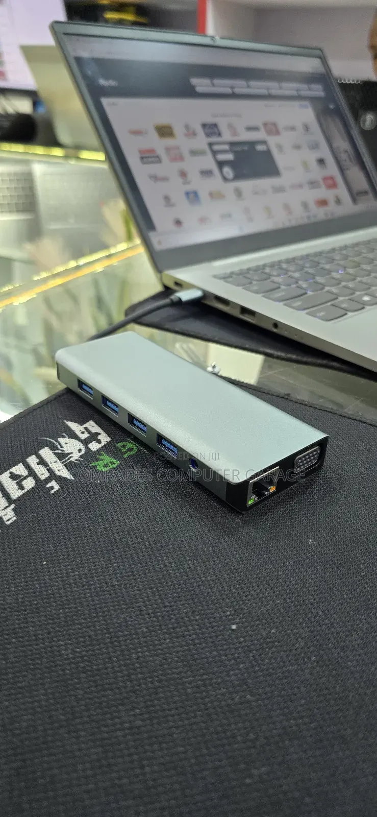 Type-C 12 in 1 Docking Station.