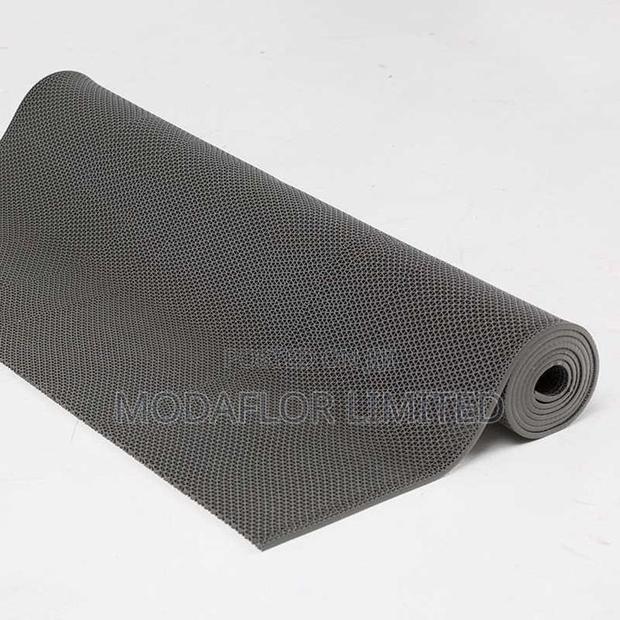 Anti-Slip S Mat – Ideal for Busy Walkways