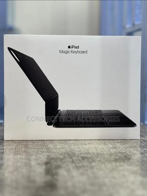 iPad Pro 13 Inch M4 Apple Magic Keyboard - thumbnail 2
