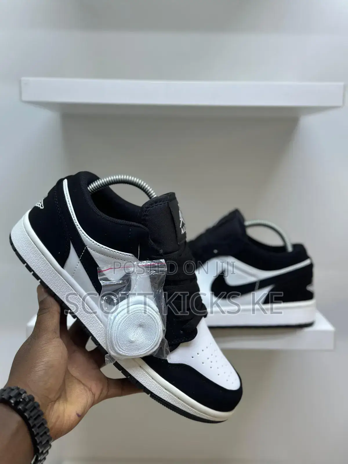 Air Jordan 1 Low Panda