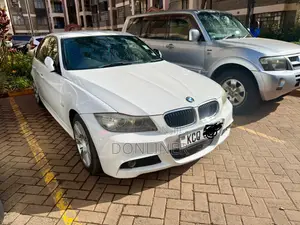 BMW 320i 2011 White