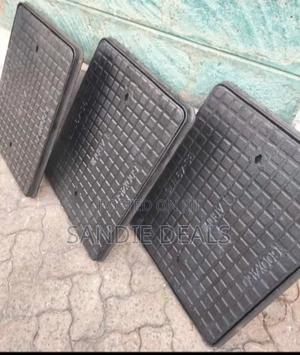 Reinforced Manhole Cover - main view