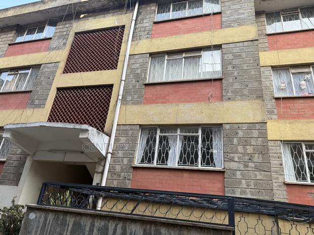 3bdrm Apartment in Al-Khalique, Parklands/Highridge for rent
