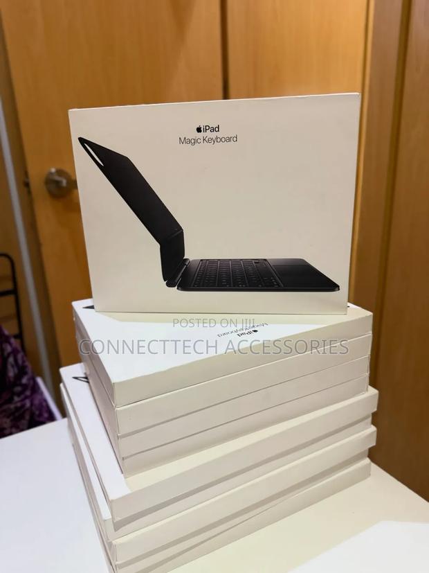 iPad Pro 13 Inch M4 Apple Magic Keyboard - thumbnail 3