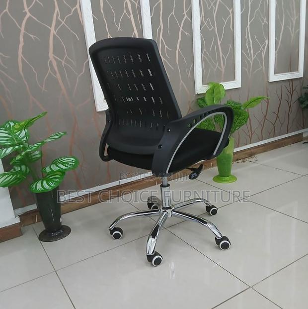 Office Chairs; Comfortable Mid-Back Ergonomic Mesh Chair - thumbnail 5