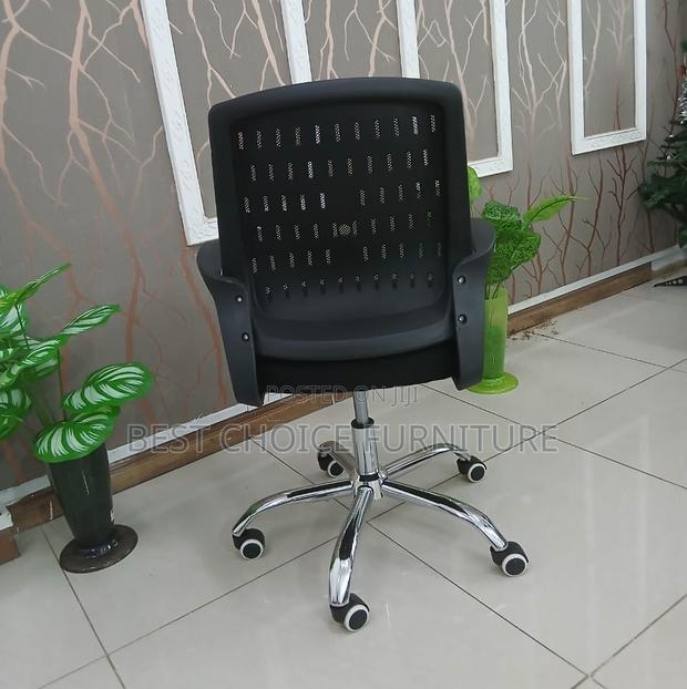 Office Chairs; Comfortable Mid-Back Ergonomic Mesh Chair - thumbnail 9