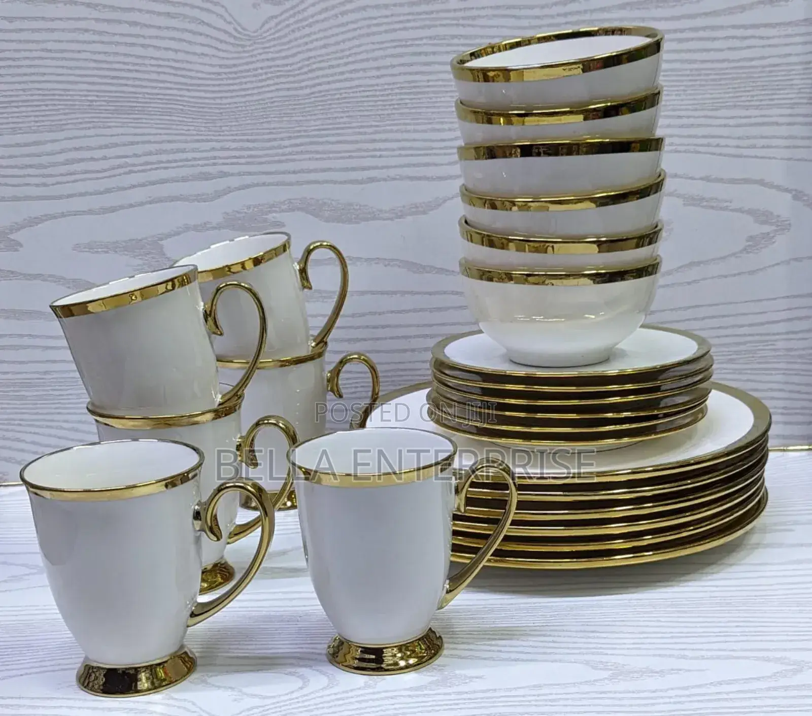 *Quality Ceramic Dinner Set With Gold Rim Now Available:-*