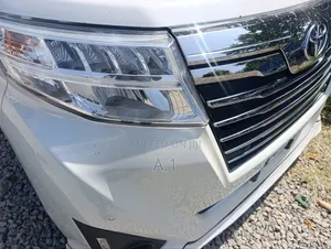 Toyota Roomy 2019 White
