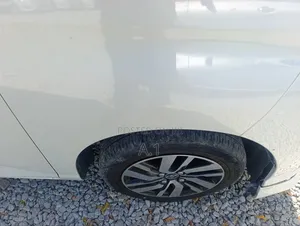 Toyota Roomy 2019 White