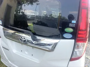 Toyota Roomy 2019 White