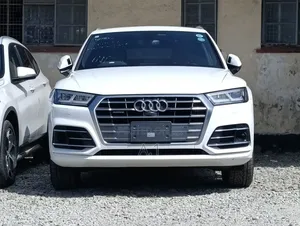 Audi Q5 2.0T Premium AWD quattro 2019 White