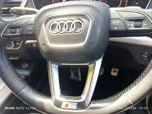 Audi Q5 2.0T Premium AWD quattro 2019 White