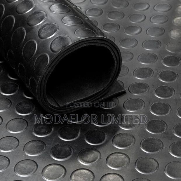 Rubber Coin Mat – Anti-Slip Commercial Flooring - main view