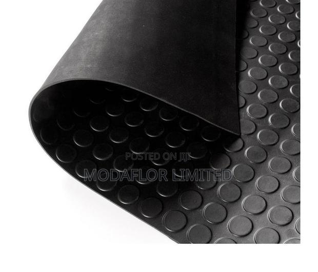 Anti-Slip Coin Mat – Commercial Quality Flooring - main view