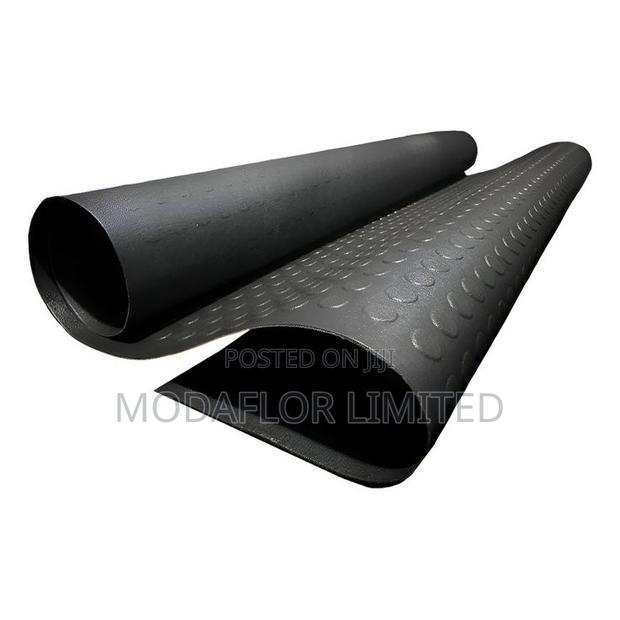 Anti-Slip Coin Mat – Durable Rubber Flooring - main view