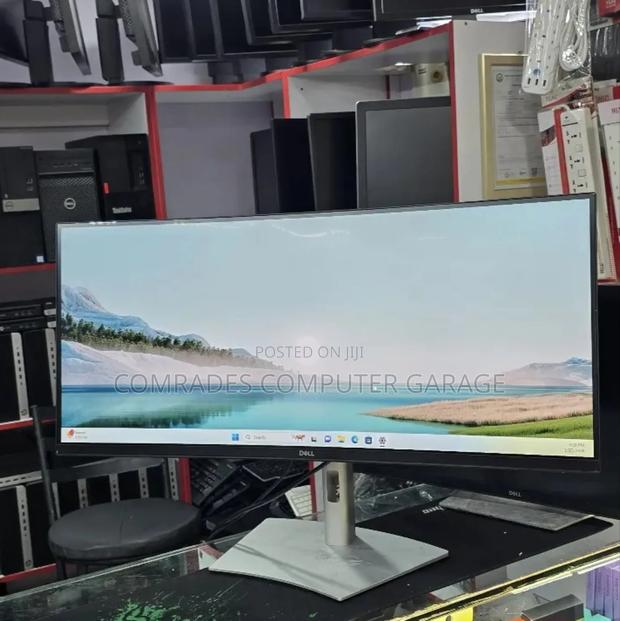 The Dell P3421w Is a 34-Inch Ultrawide Curved (3800r) Ips Monitor - thumbnail 3