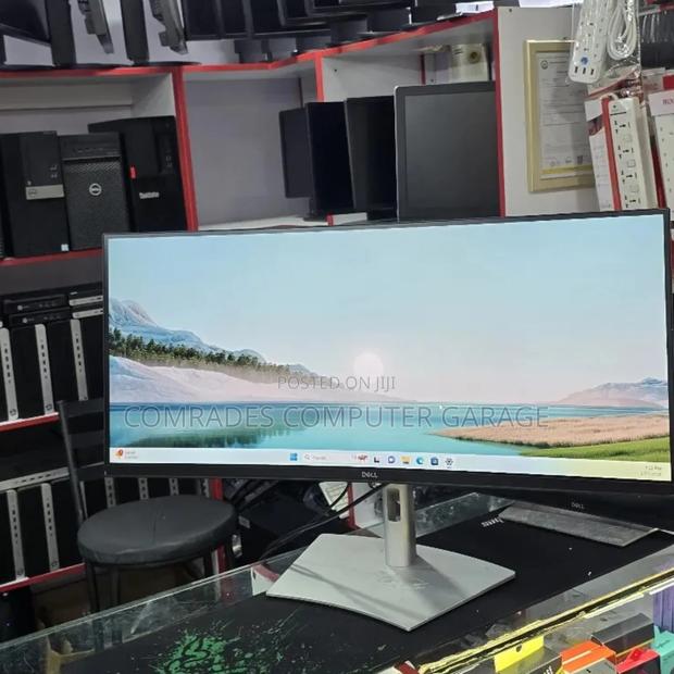 The Dell P3421w Is a 34-Inch Ultrawide Curved (3800r) Ips Monitor - thumbnail 4