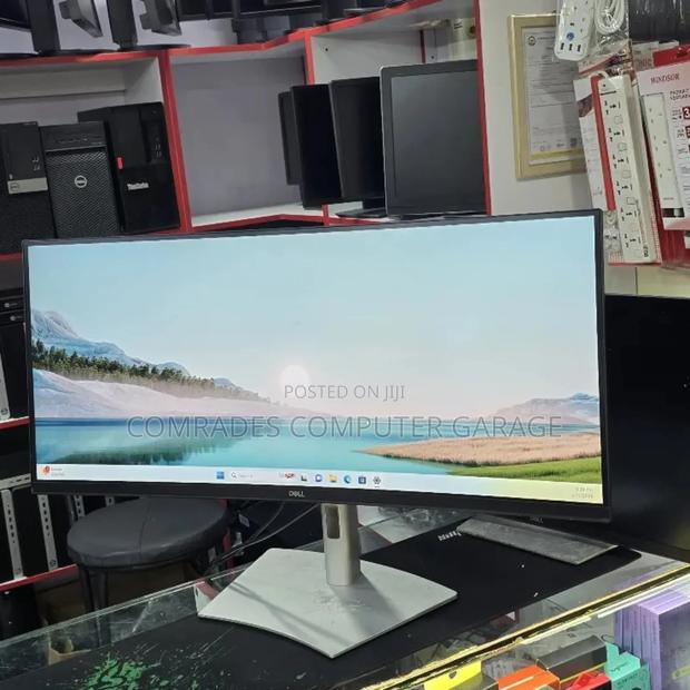 The Dell P3421w Is a 34-Inch Ultrawide Curved (3800r) Ips Monitor - main view