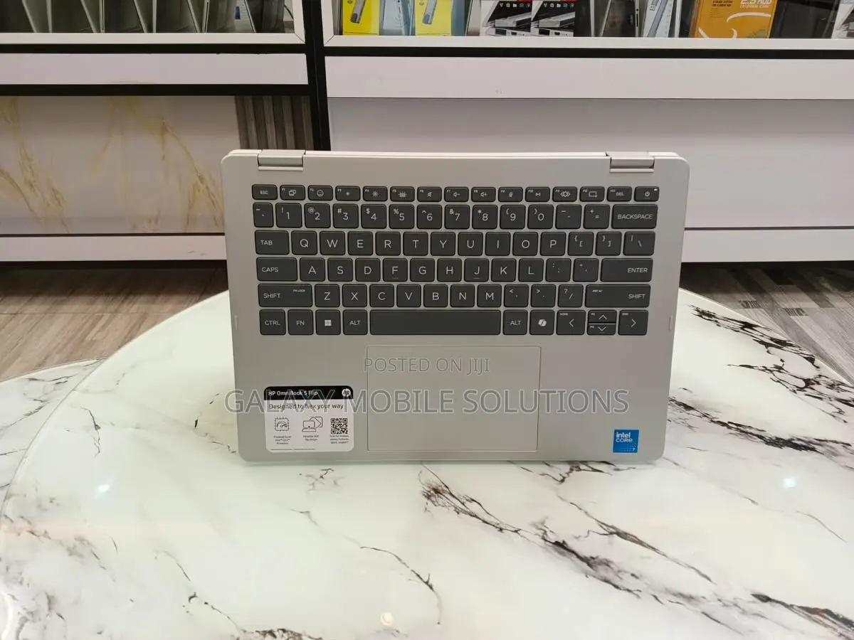 New Laptop HP OmniBook 5 14" 16GB Intel Core I7 SSD 512GB