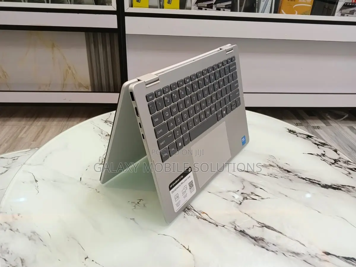 New Laptop HP OmniBook 5 14" 16GB Intel Core I7 SSD 512GB