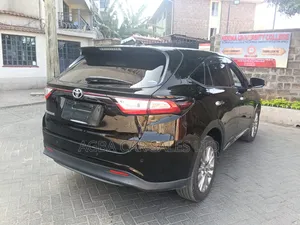 Toyota Harrier 2019 Black