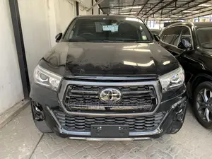 Toyota Hilux Revo Double Cab Deisel 2.4 AWD 2019 Black